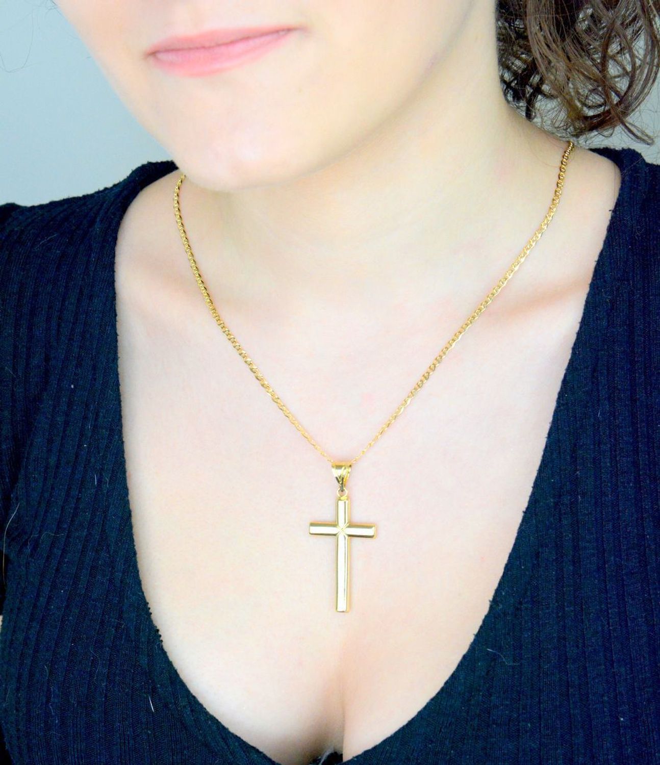 Duża złota zawieszka gładki krzyżyk 585 bez wizerunku ZA 526A 585. Duży złoty krzyżyk zawieszka do łańcuszka. Złota zawieszka krzyżyk. Złoty krzyżyk 585 bez wizerunku. Krzyżyk złoty na prezent.1.jpg